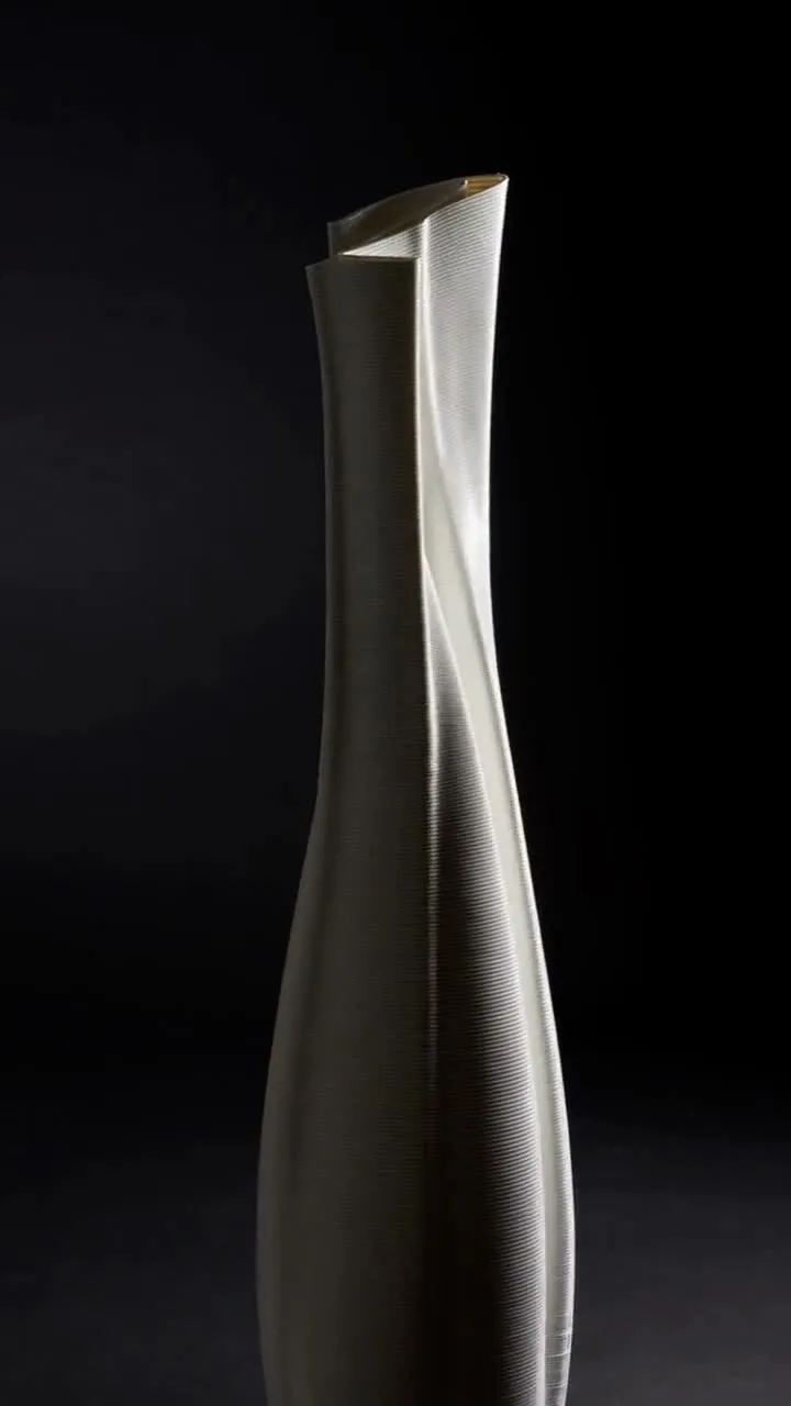 Nital Vase, for Nagami (2017)