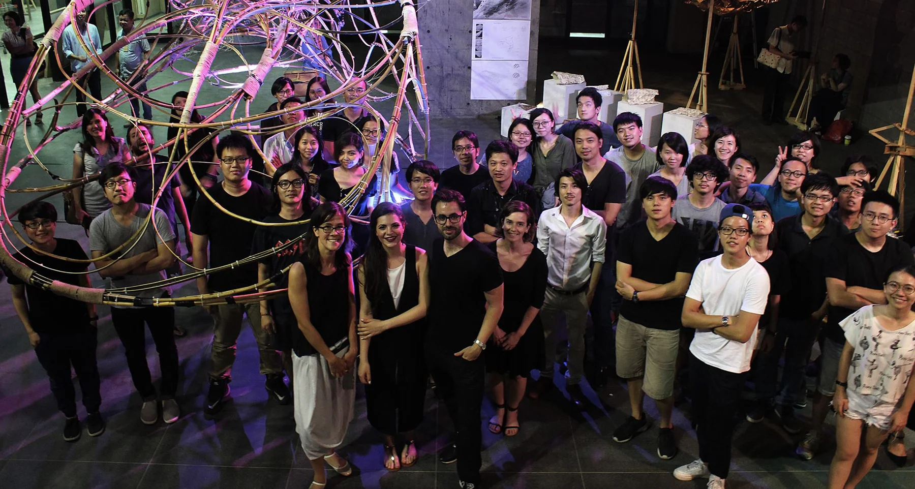 Offshore Bezier, Dezact Extra Fabrica, Taipei (2015) — image 8 of 9