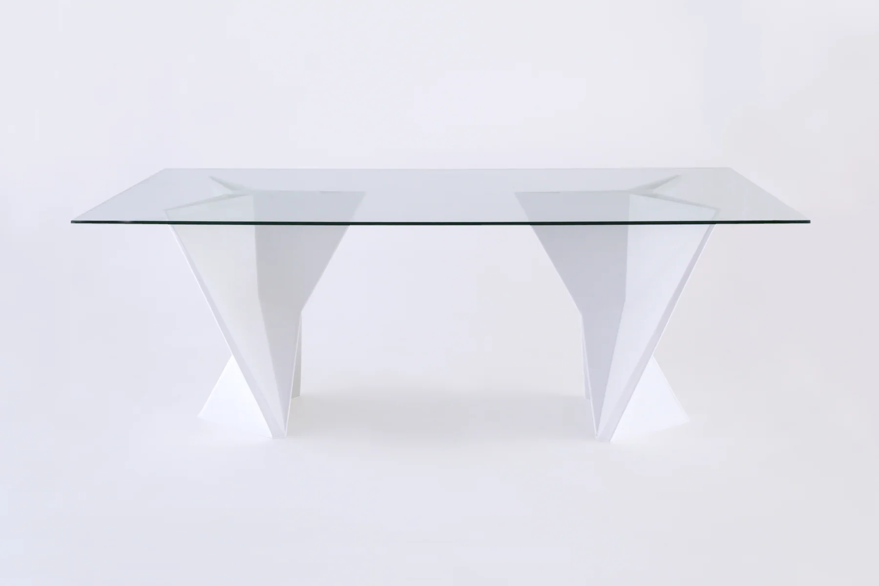 Styla Table (2020) — image 7 of 9