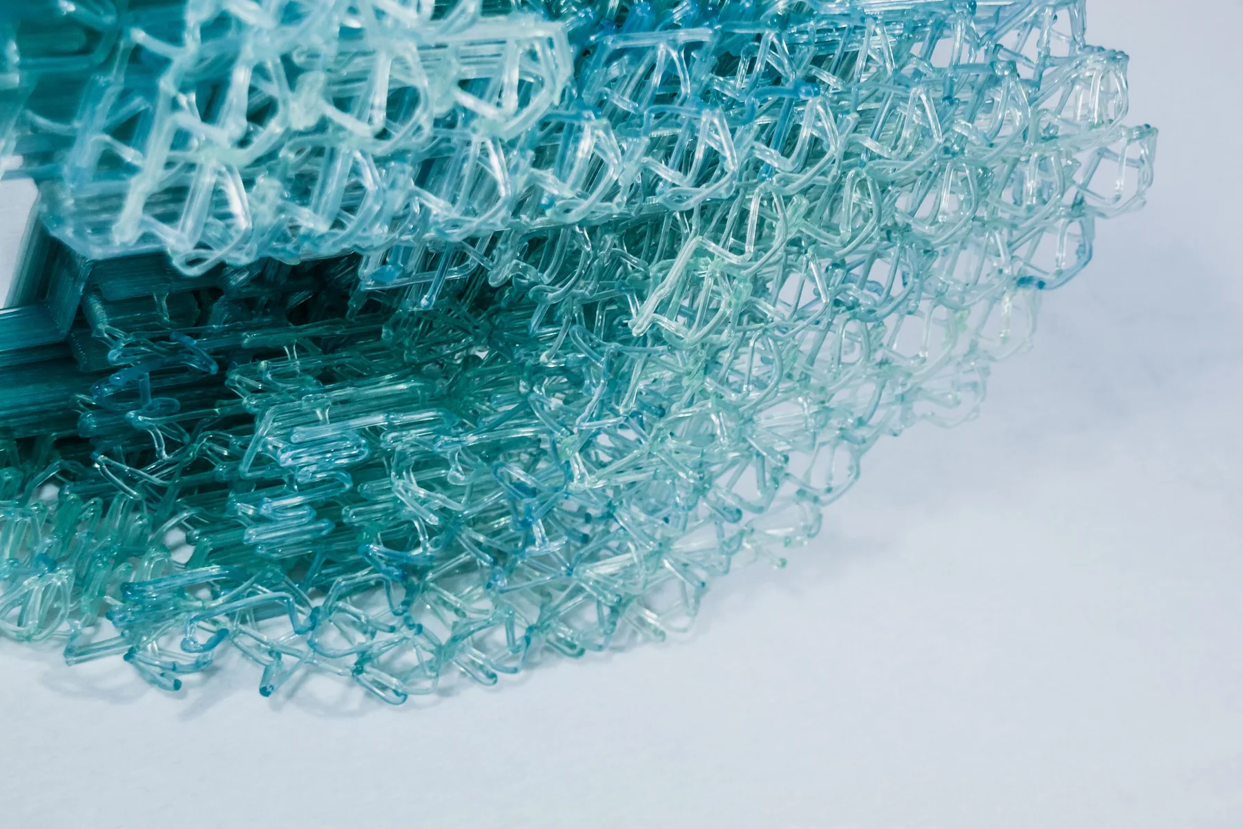 VoxelChair v1.0, Robotically 3D printed plastic chair (2017) — image 8 of 9